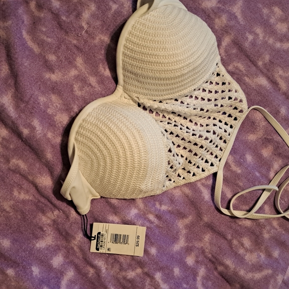 Cute swimsuit - Picture 2 of 4